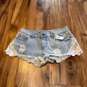 NWT Element Denim Shorts Lace Trim Distressed Raw Hem Light Wash Size 26 Boho